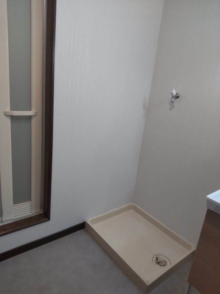 【金池Ⅲ 5-2-2号室】洗濯機置き場