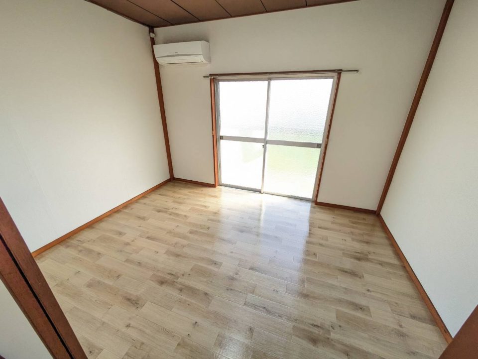 【2号室】2階 洋室